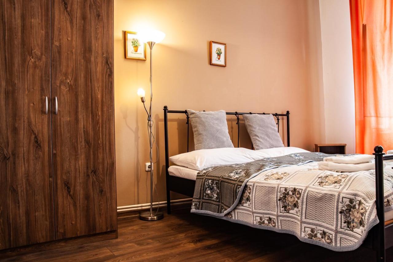 Hotel Sunflower Prague Luaran gambar