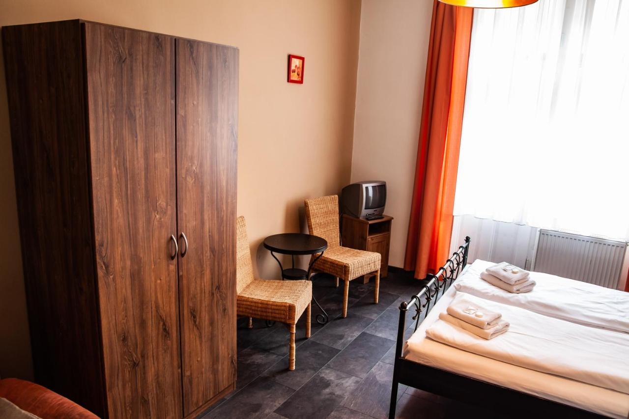 Hotel Sunflower Prague Luaran gambar
